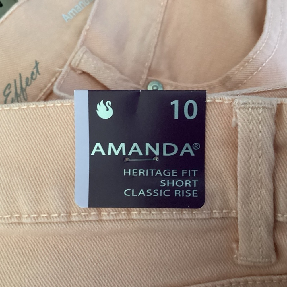 Gloria Vanderbilt Amanda NWT Women’s Peach Denim Shorts.  Size 10 - Picture 4 of 9